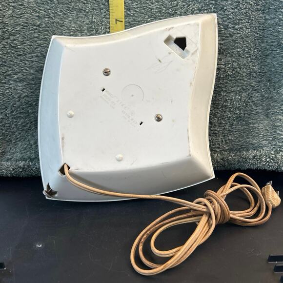 GE White Electric Atomic Wall Clock Model 2159 Works! - Picture 7 of 12